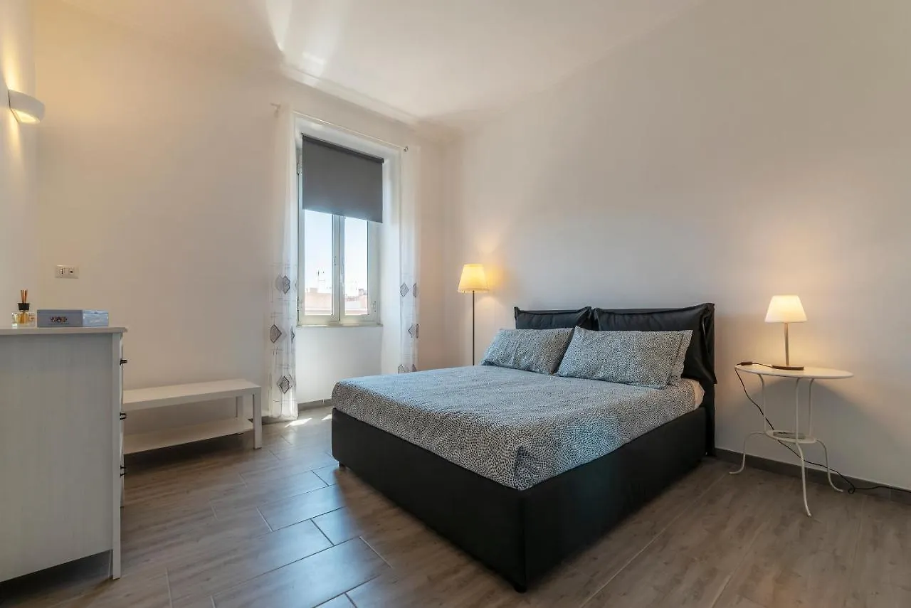 San Lorenzo Functional Flat Rzym